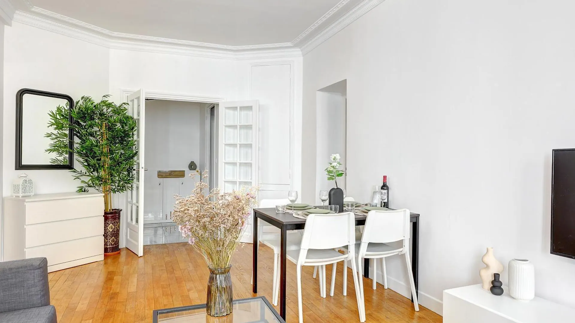 Apartment Elegance Haussmannienne Au Coeur Du Marais